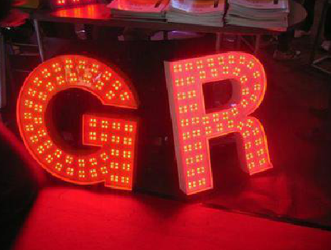 旬邑LED发光字常见的安装误区。